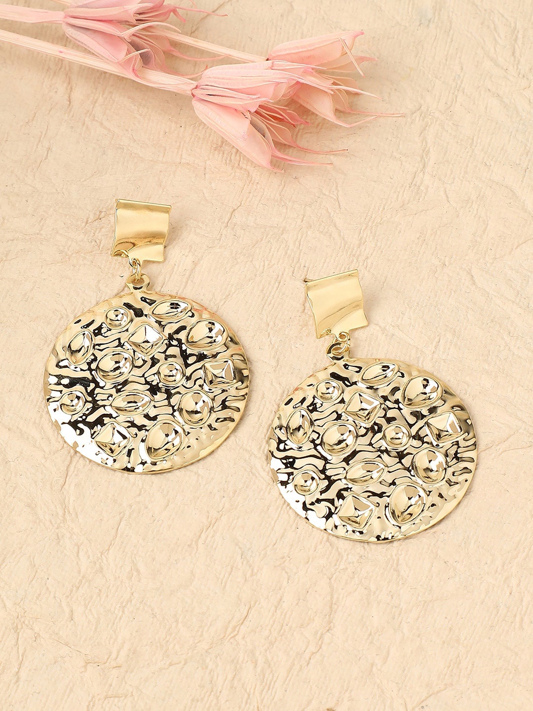 

SOHI Gold-Plated Contemporary Drop Earrings
