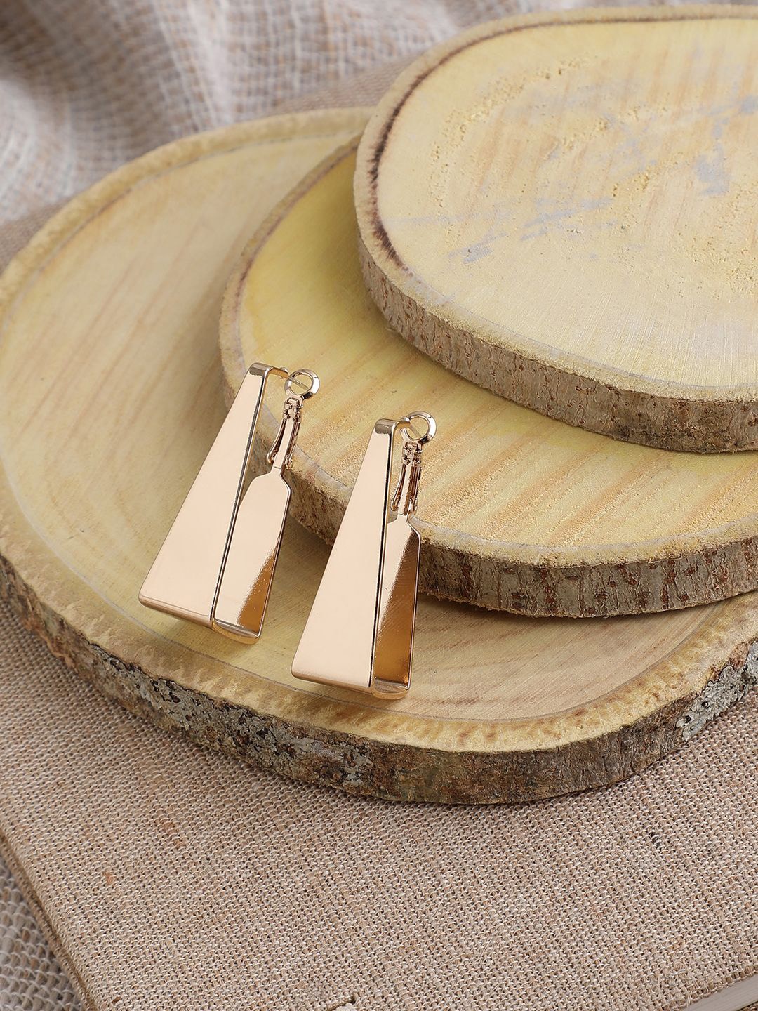 

SOHI Gold Plated Hoop Earrings