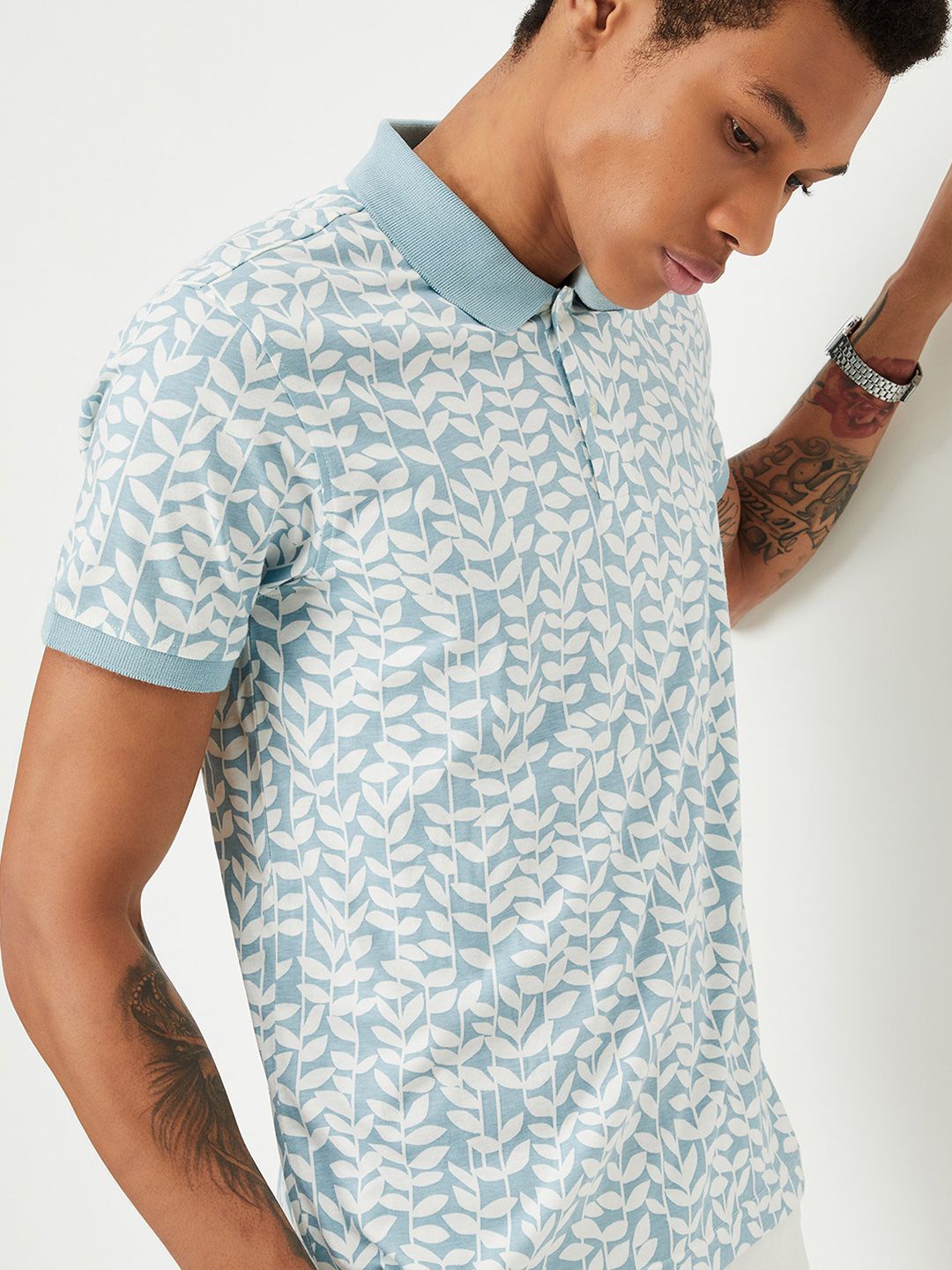 

max Men Tropical Printed Polo Collar T-shirt, Blue