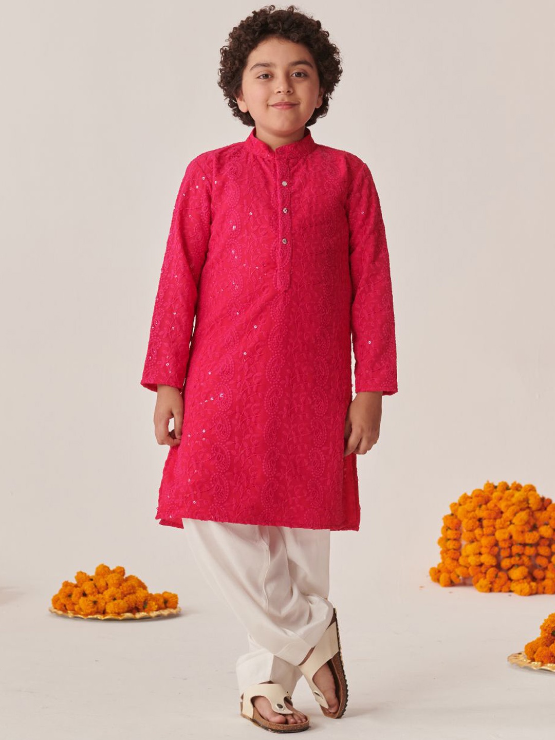 

pspeaches Boys Floral Embroidered Regular Thread Work Kurta with Pyjamas, Magenta