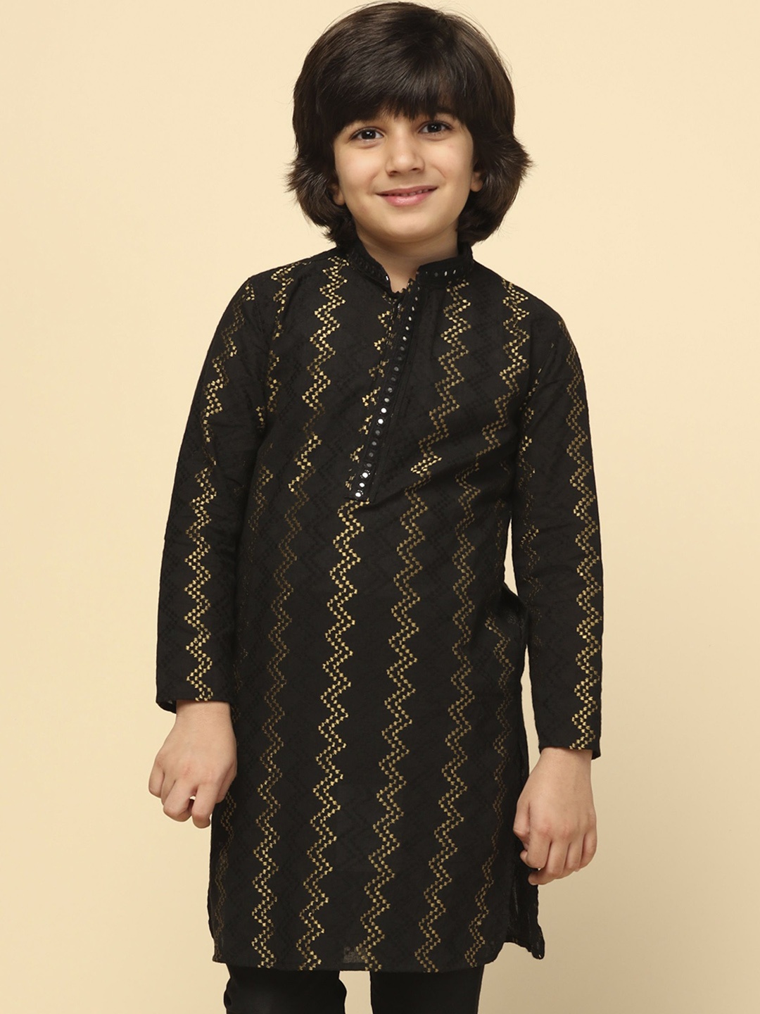 

KISAH Boys Embroidered Thread Work Kurta, Black