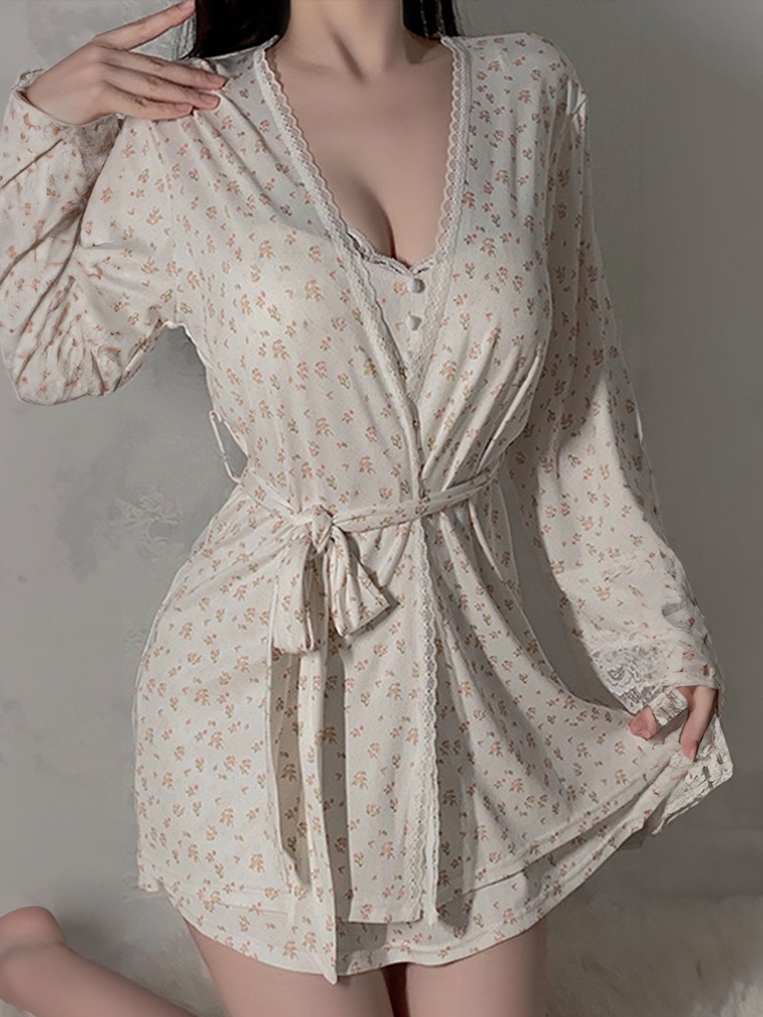 

LULU & SKY V-Neck Long Sleeves Printed Tie-belt Night Robe, White