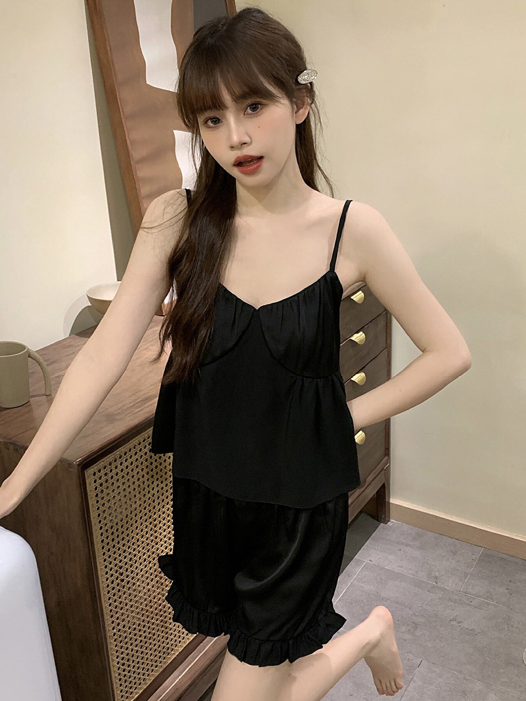 

LULU & SKY Top & Shorts Night Suit, Black