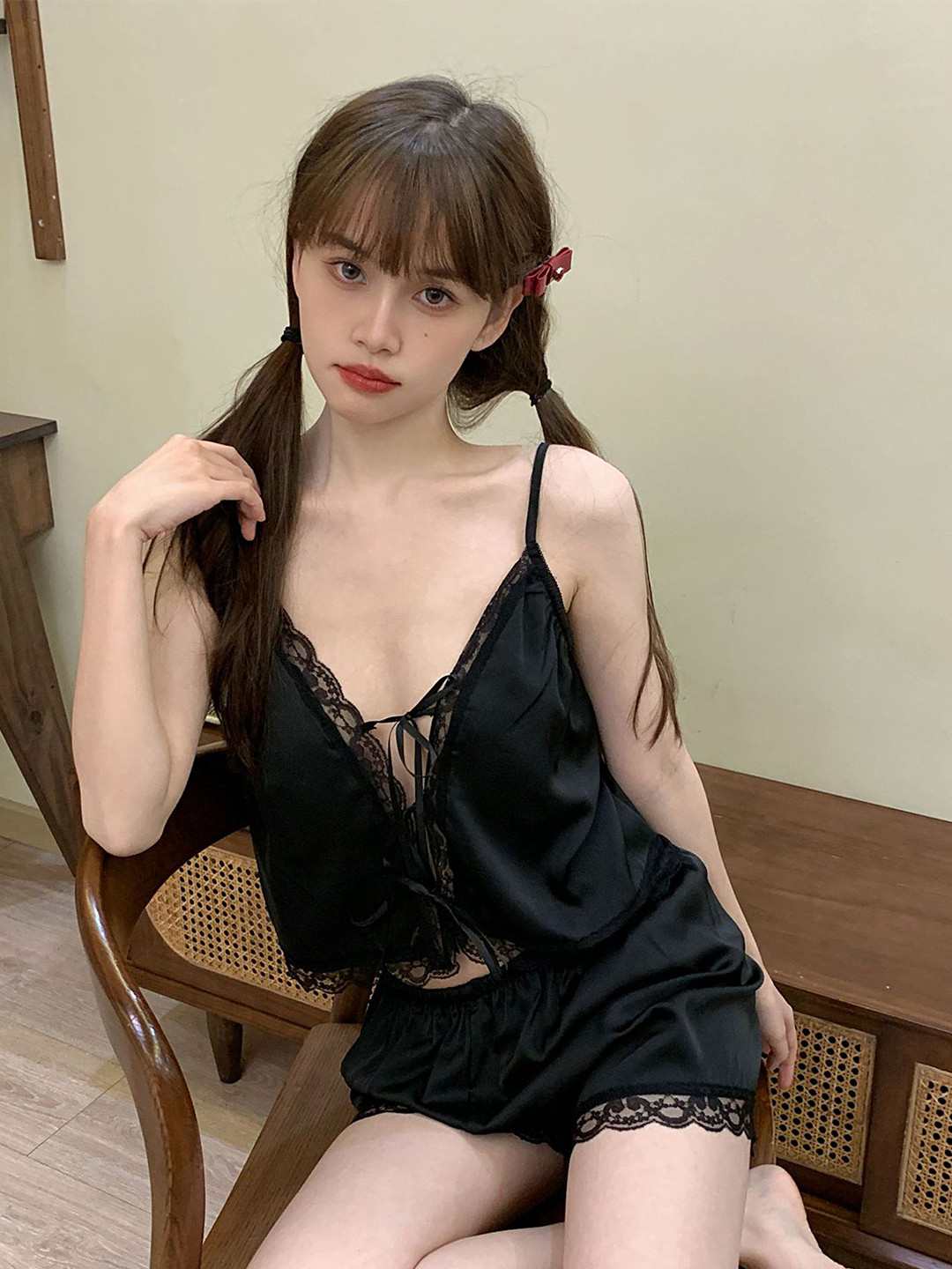 

LULU & SKY Top & Shorts Night Suit, Black