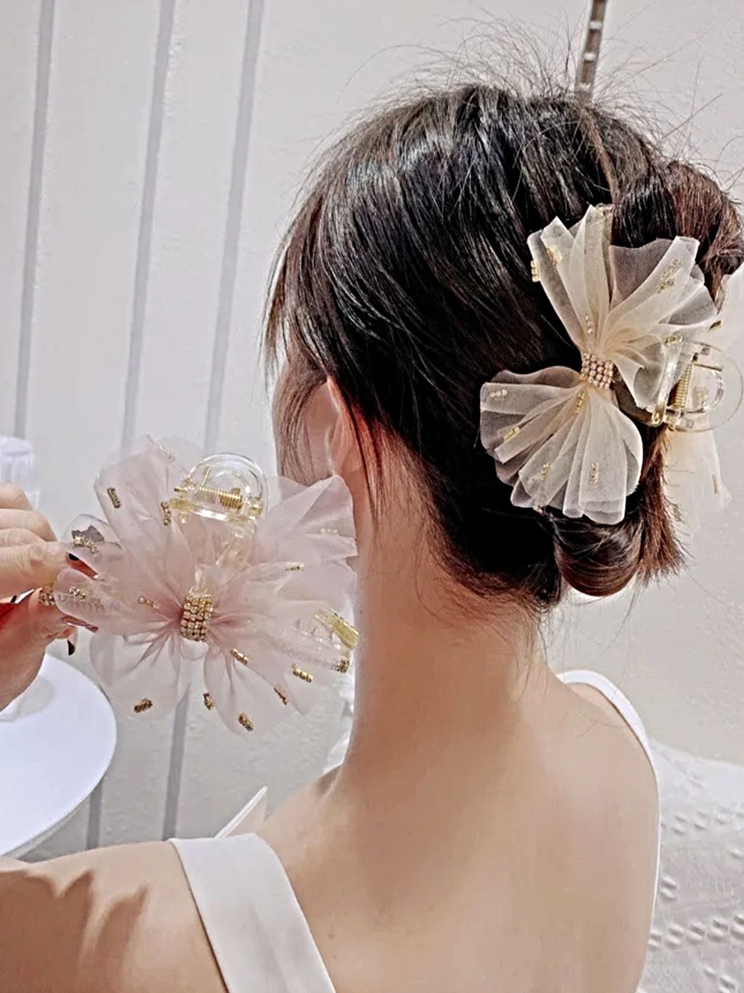 

Proplady Women Embellished Alligator Hair Clip with Net Frills, Champagne