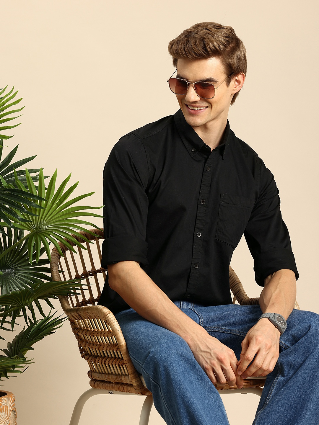 

Mast & Harbour Men Slim Fit Casual Shirt, Black