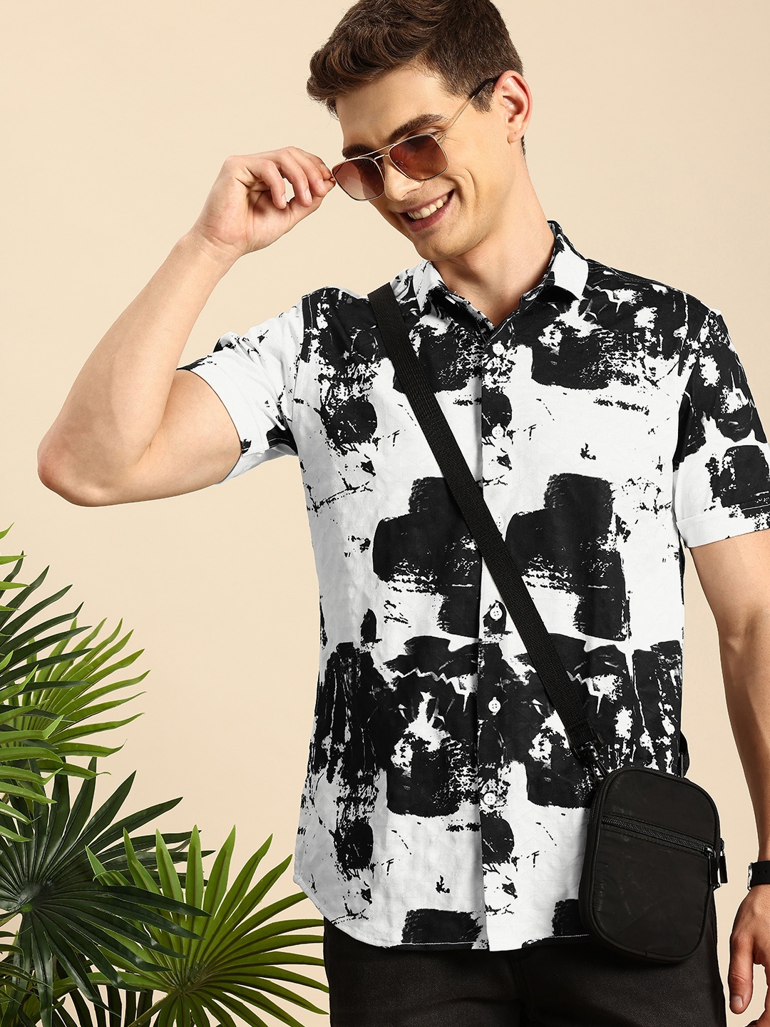 

Mast & Harbour Men Slim Fit Printed Casual Shirt, White