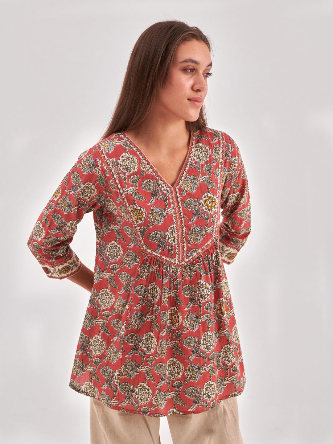 

QOMN Floral Printed V-Neck Pure Cotton A-Line Top, Red