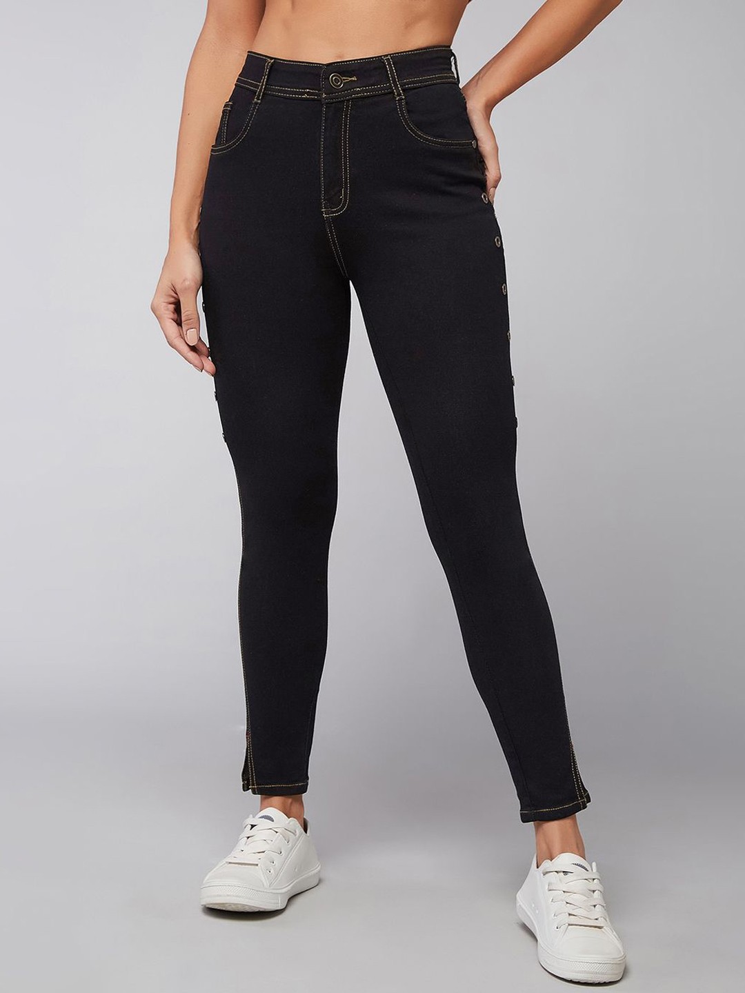 

The Roadster Lifestyle Co Wild Tales No Fade Skinny Fit Stretchable Jeans, Black