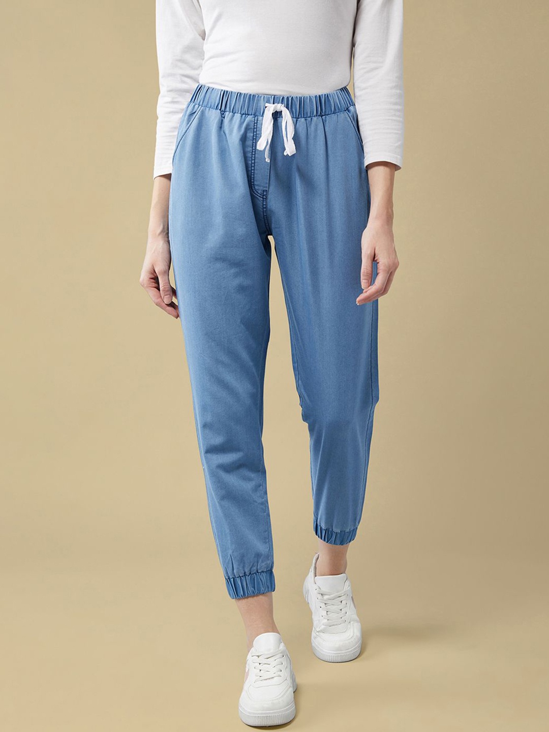 

The Roadster Lifestyle Co Hit The Jackpot No Fade Relaxed Fit Jeans, Blue