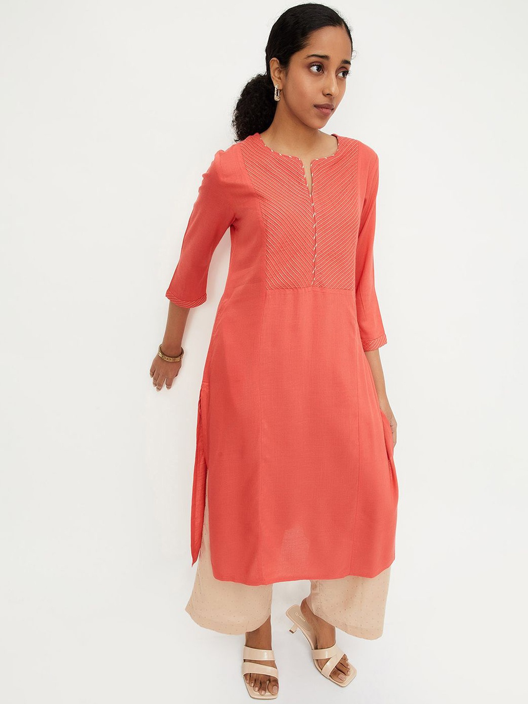 

max Women Yoke Design Thread Work Kurta, Red