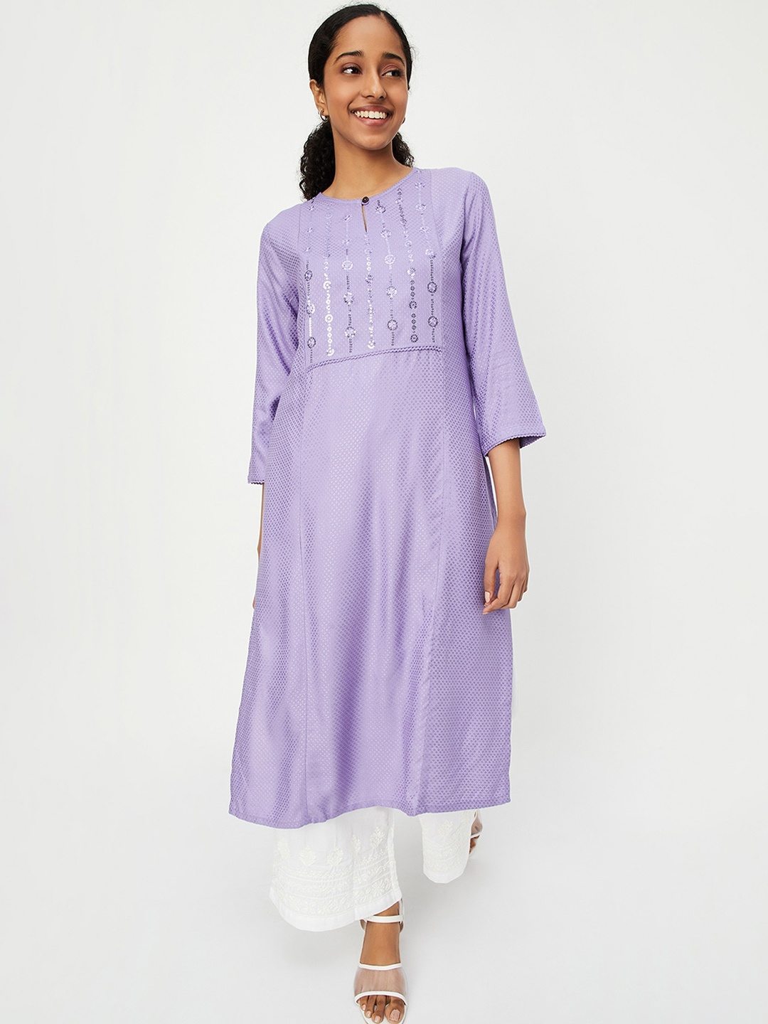 

max Women Geometric Flared Sleeves Thread Work Kurta, Purple