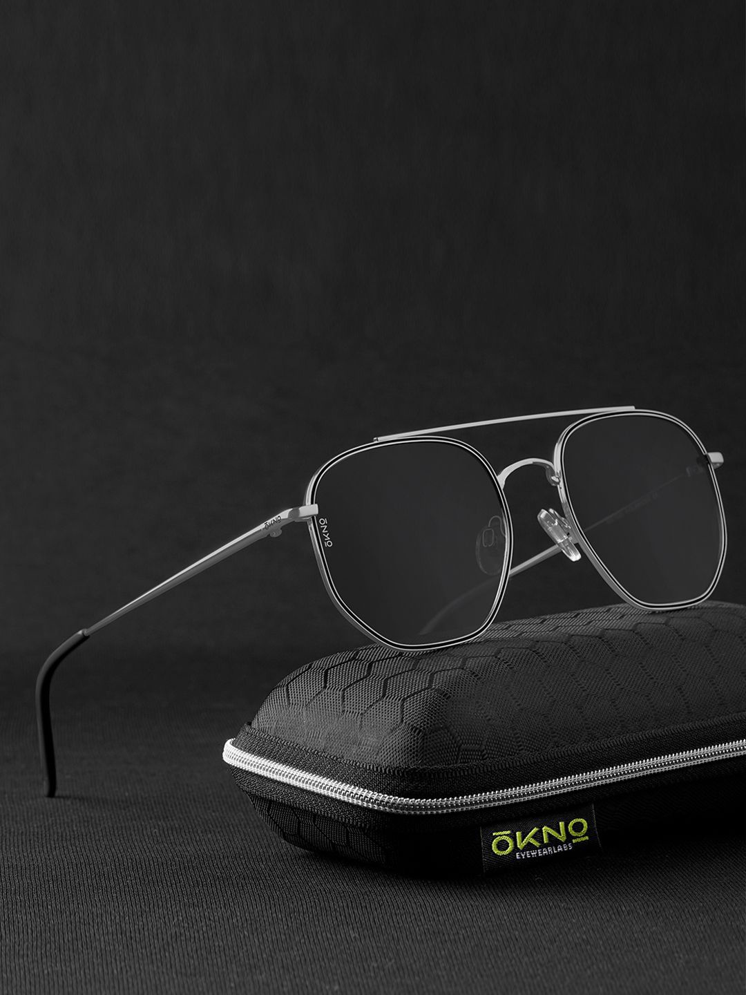 

OKNO Unisex Round Sunglasses with Polarised and UV Protected Lens, Black