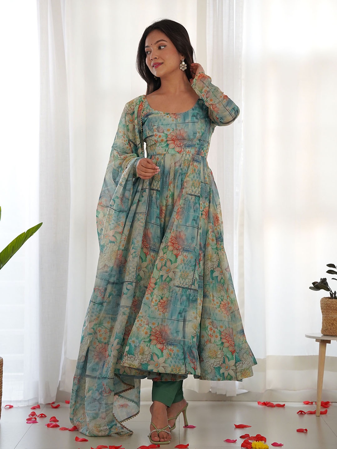 

LABELKBBRAND Floral Printed Empire Anarkali Kurta With Trousers & Dupatta, Green