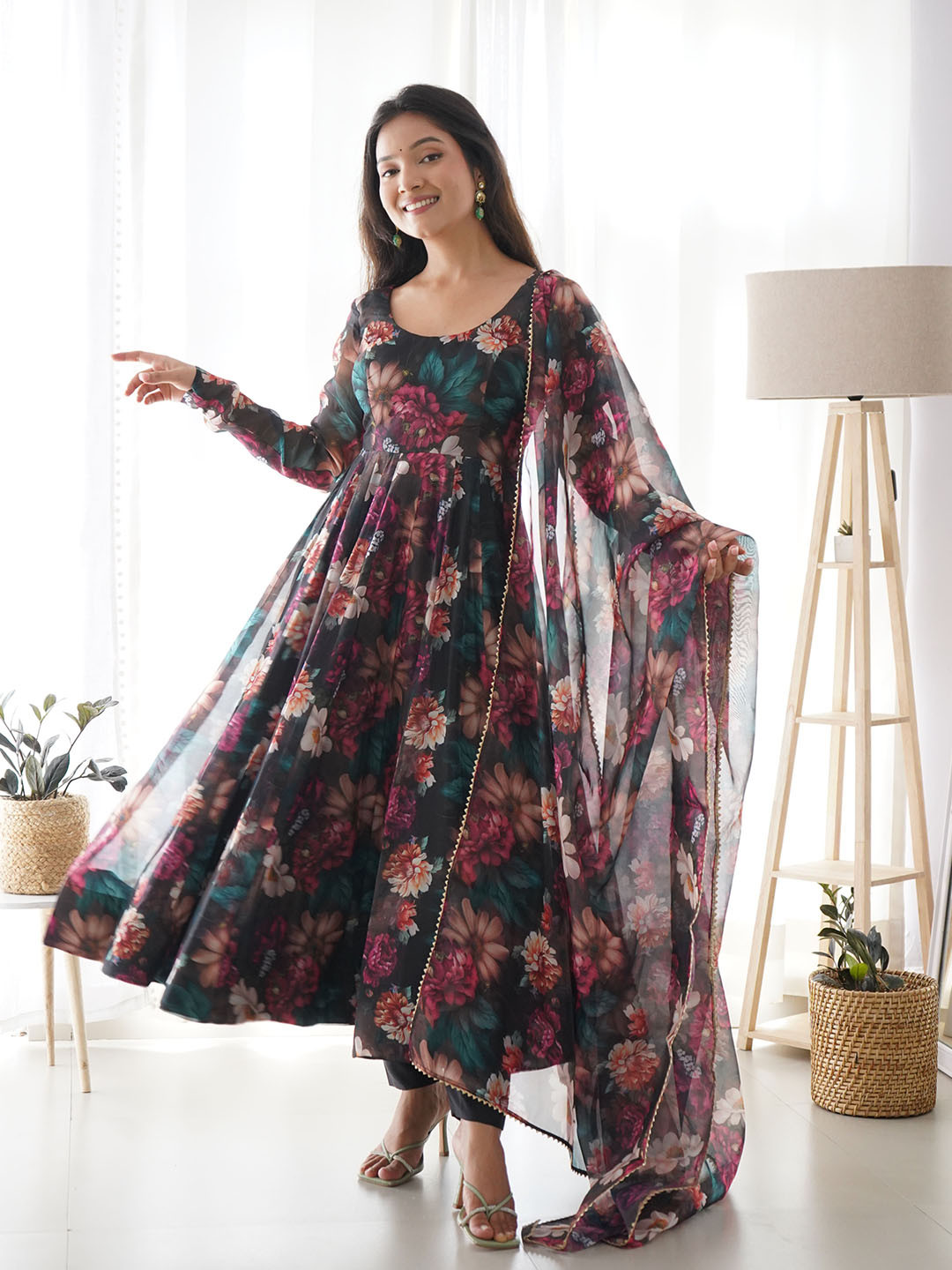 

LABELKBBRAND Floral Printed Empire Anarkali Kurta With Trousers & Dupatta, Black