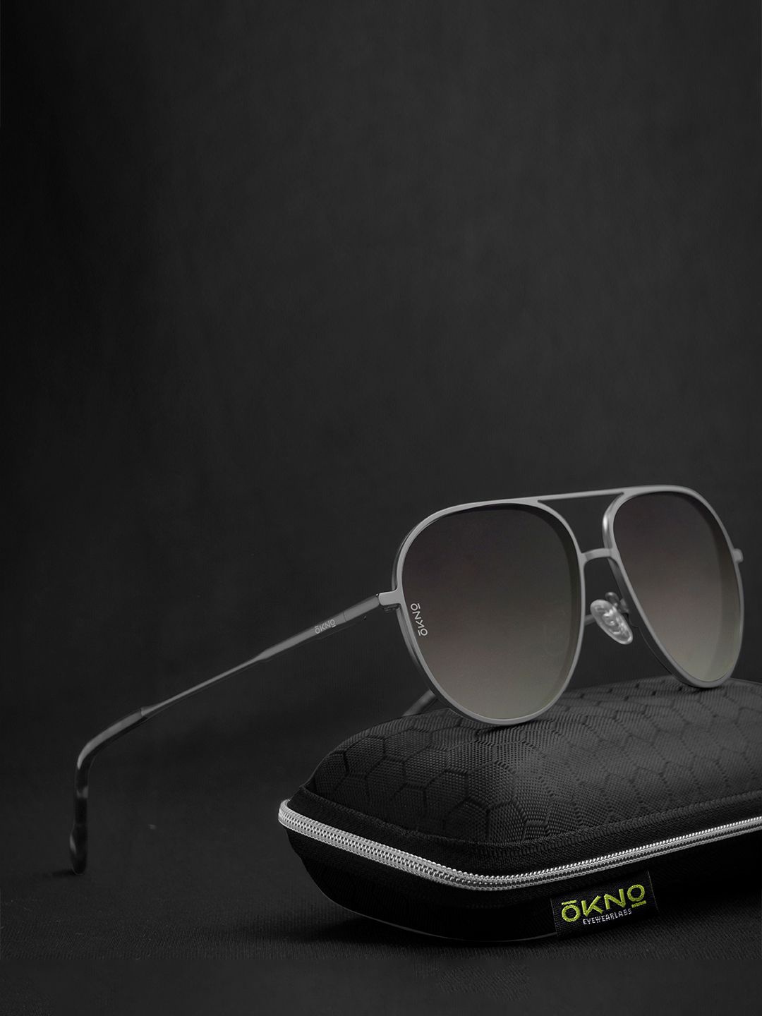 

OKNO Unisex Aviator Sunglasses with Polarised and UV Protected Lens, Black