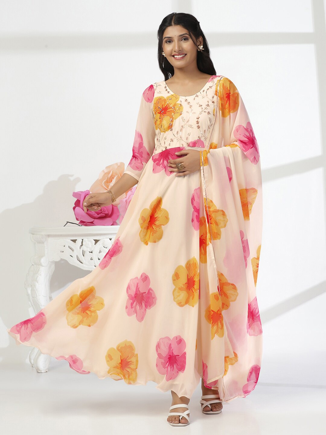 

FASHION DREAM Floral Print Georgette Maxi Dress, Off white