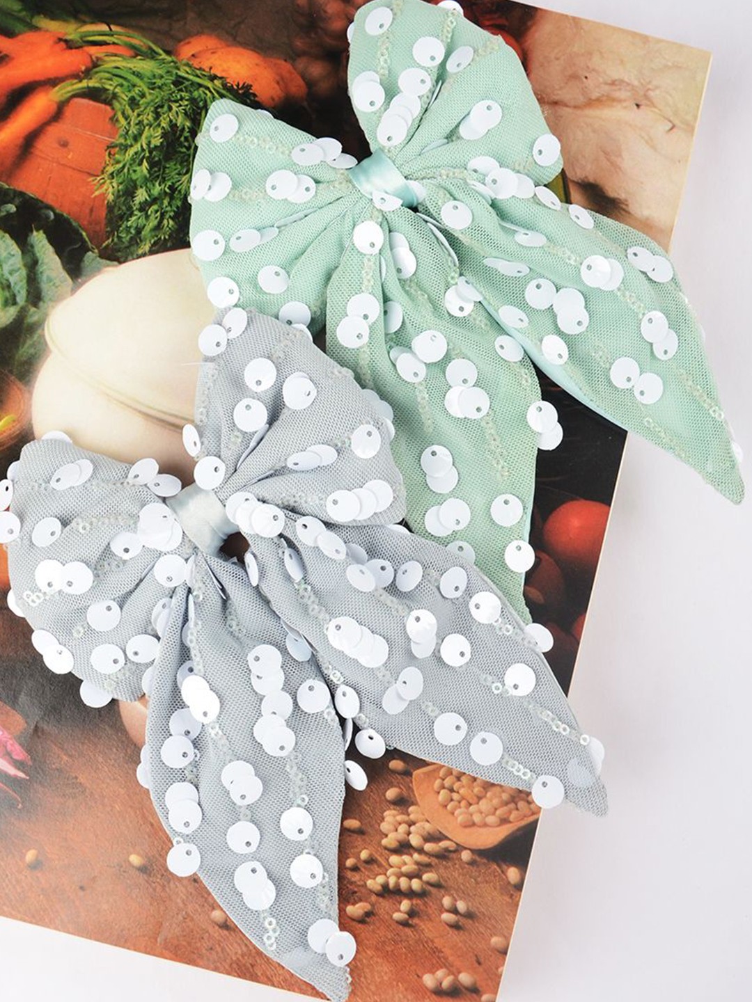 

Radhu & Kabby Women Set of 2 Embellished Alligator Hair Clip, Grey