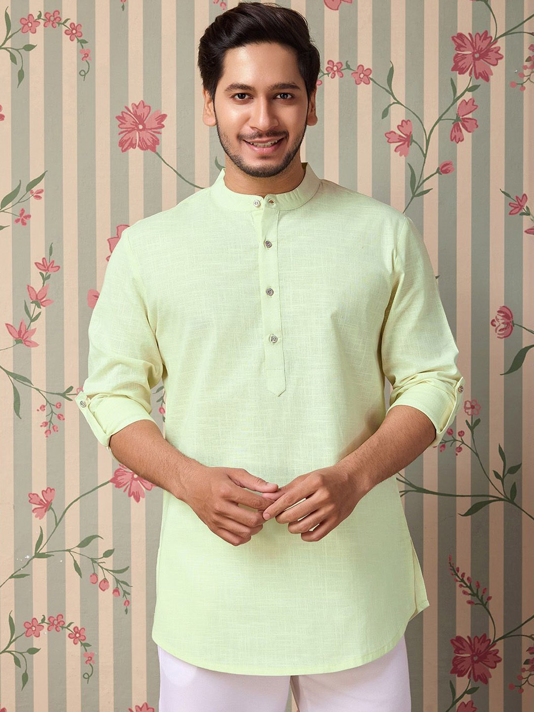 

Ode by House of Pataudi Mandarin Collar Roll-Up Sleeves Pure Cotton Straight Kurta, Lime green