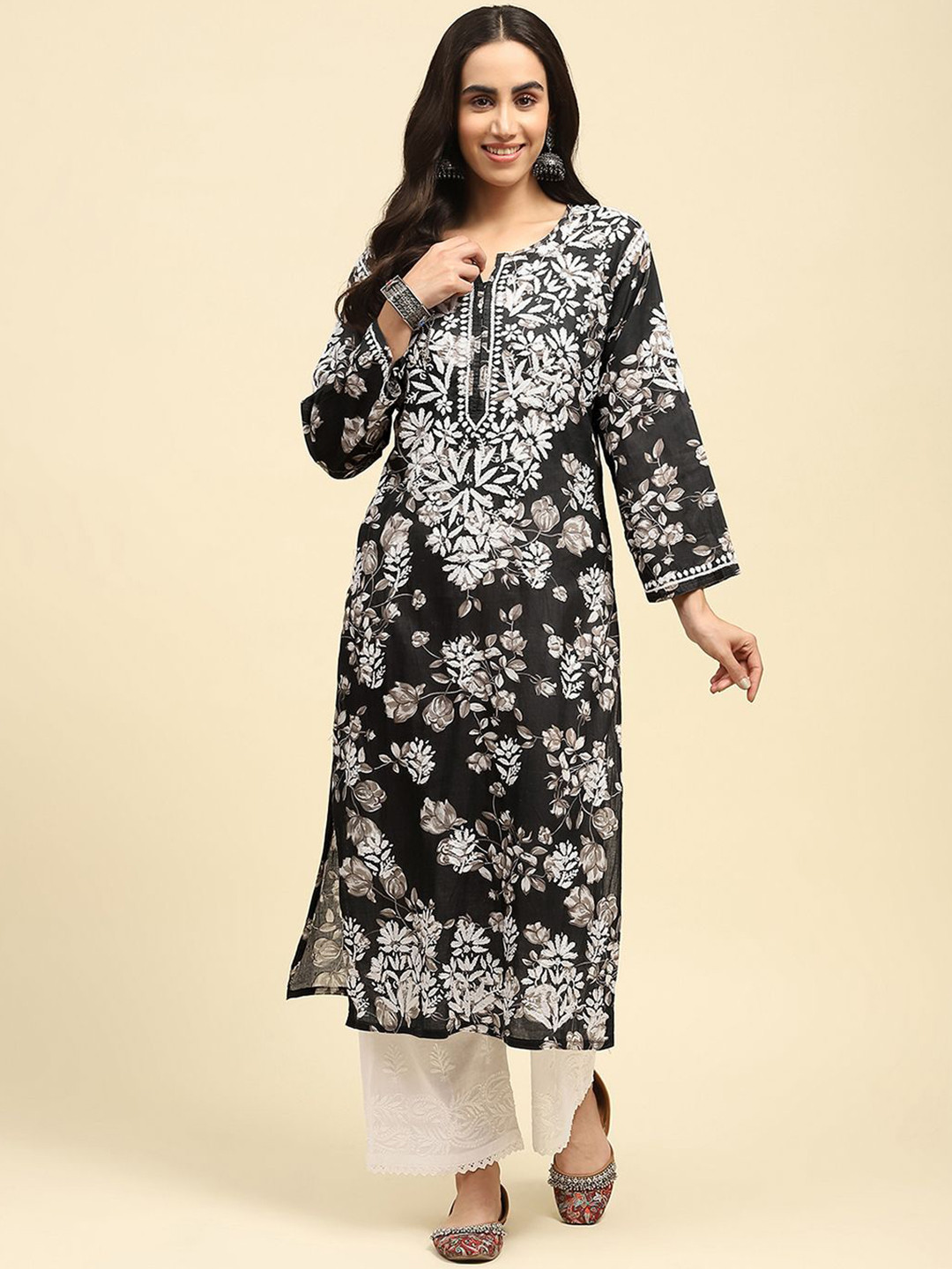 

House of Chikankari Women Flared Sleeves Kurta, Black