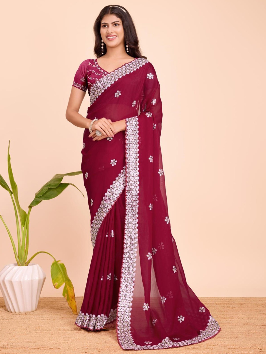 

KALINI Ethnic Motifs Embroidered Sequinned Saree, Red