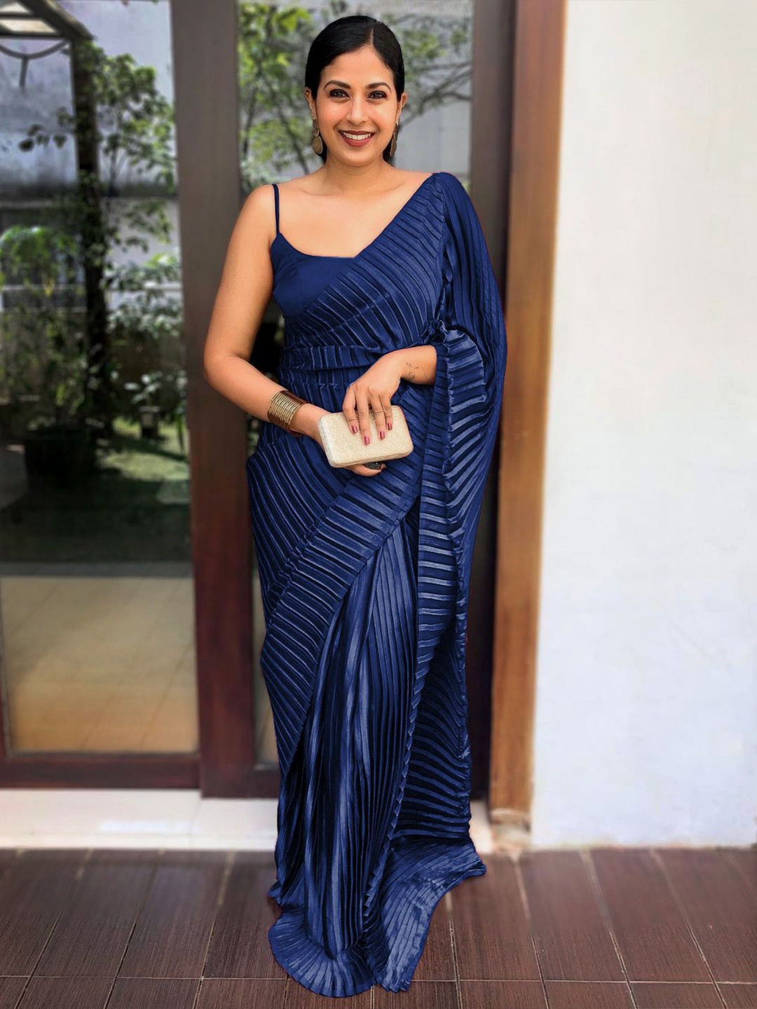 

TEEYA CREATION Solid Satin Saree, Navy blue