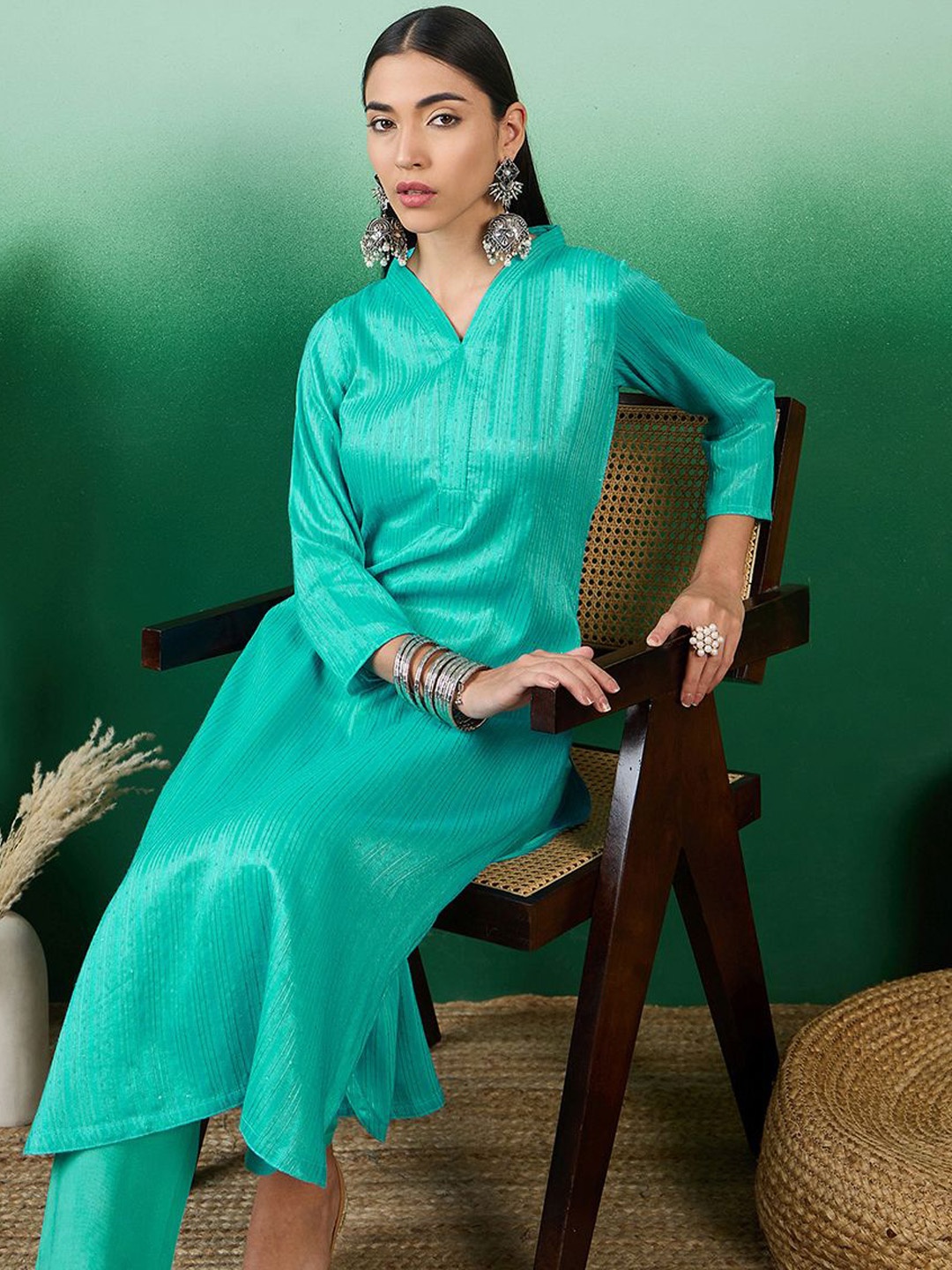 

Sangria Embroidered Straight Kurta With Trouser Set, Blue