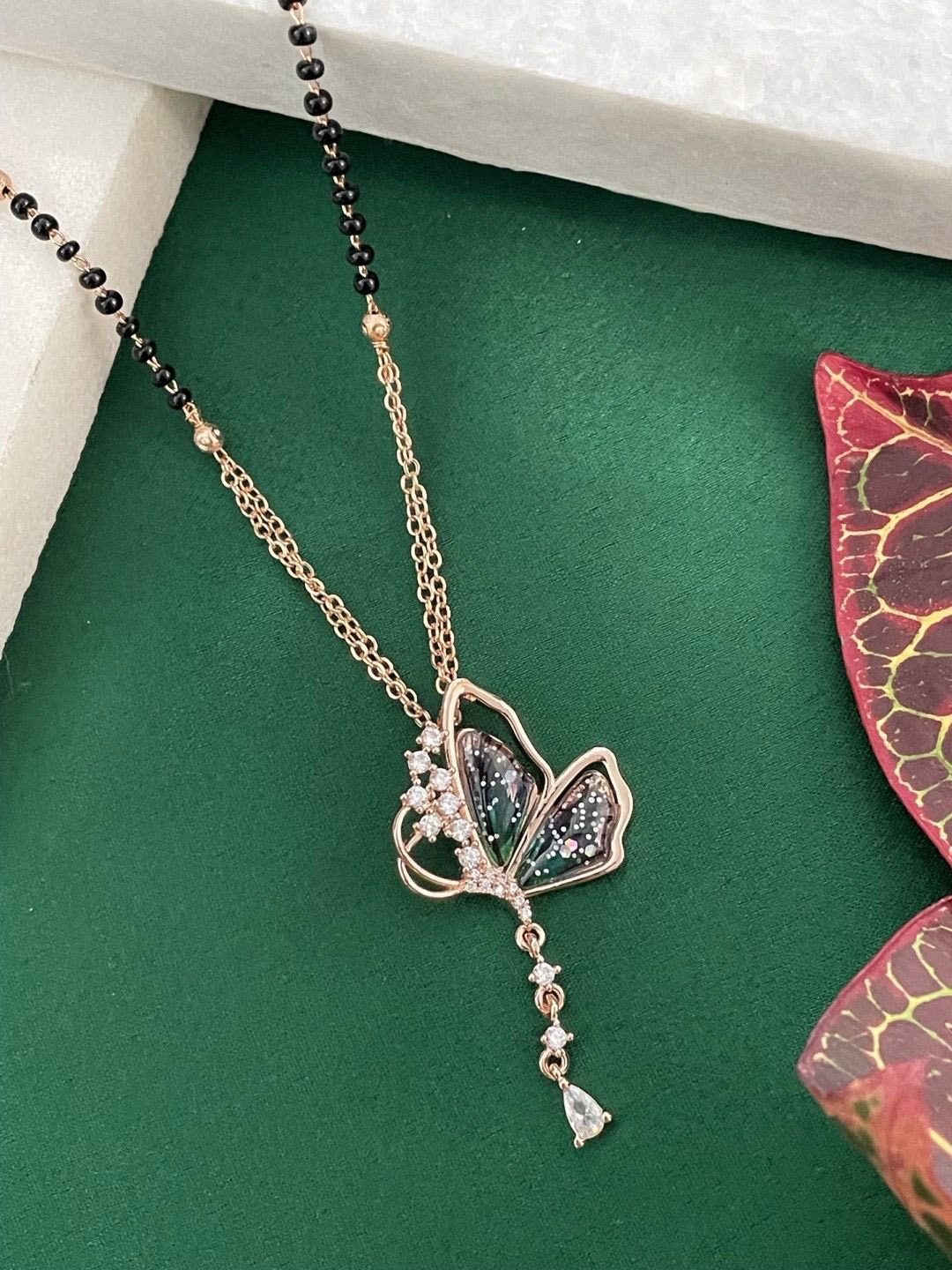 

Digital Dress Room Rose Gold-Plated Mangalsutra