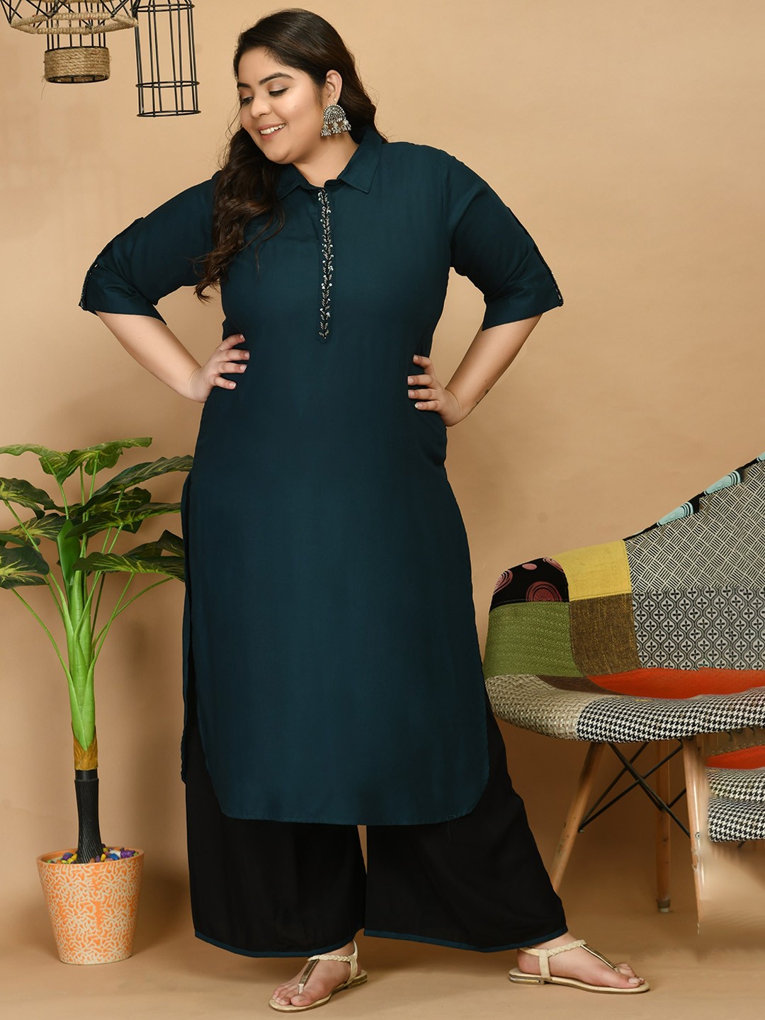 PrettyPlus by Desinoor.com Women Regular Beads and Stones Kurta with Palazzos, Blue