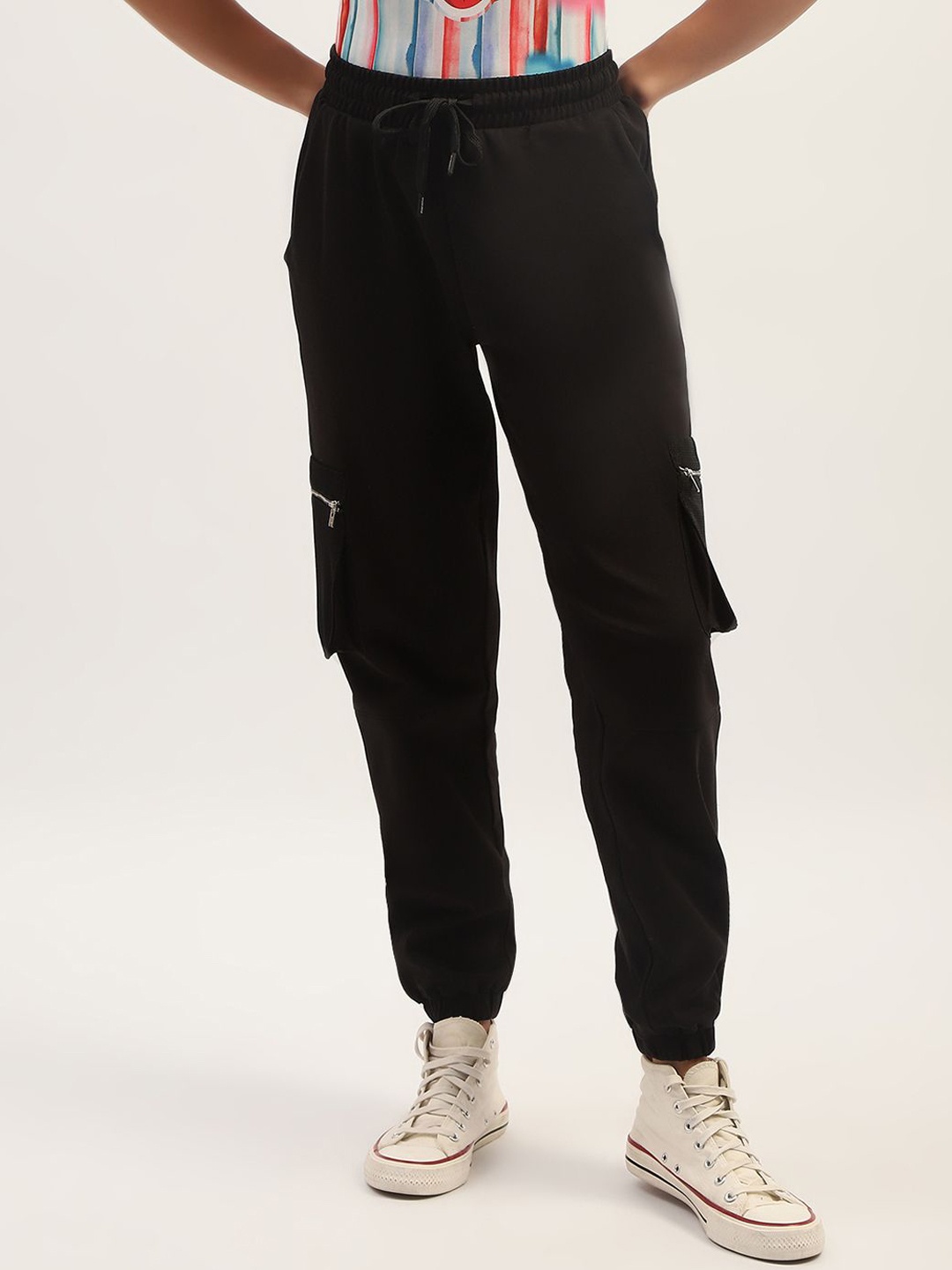 

MADAME M SECRET Women Mid-Rise Joggers, Black