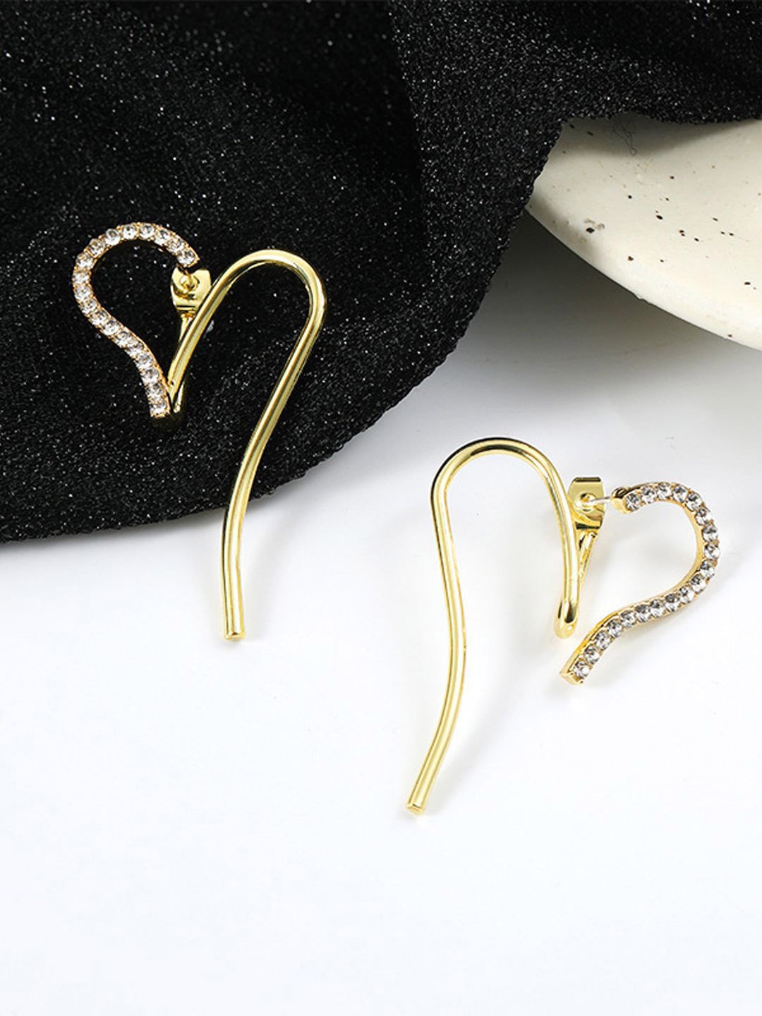 

VAGHBHATT Heart Shaped Studs Earrings, Gold