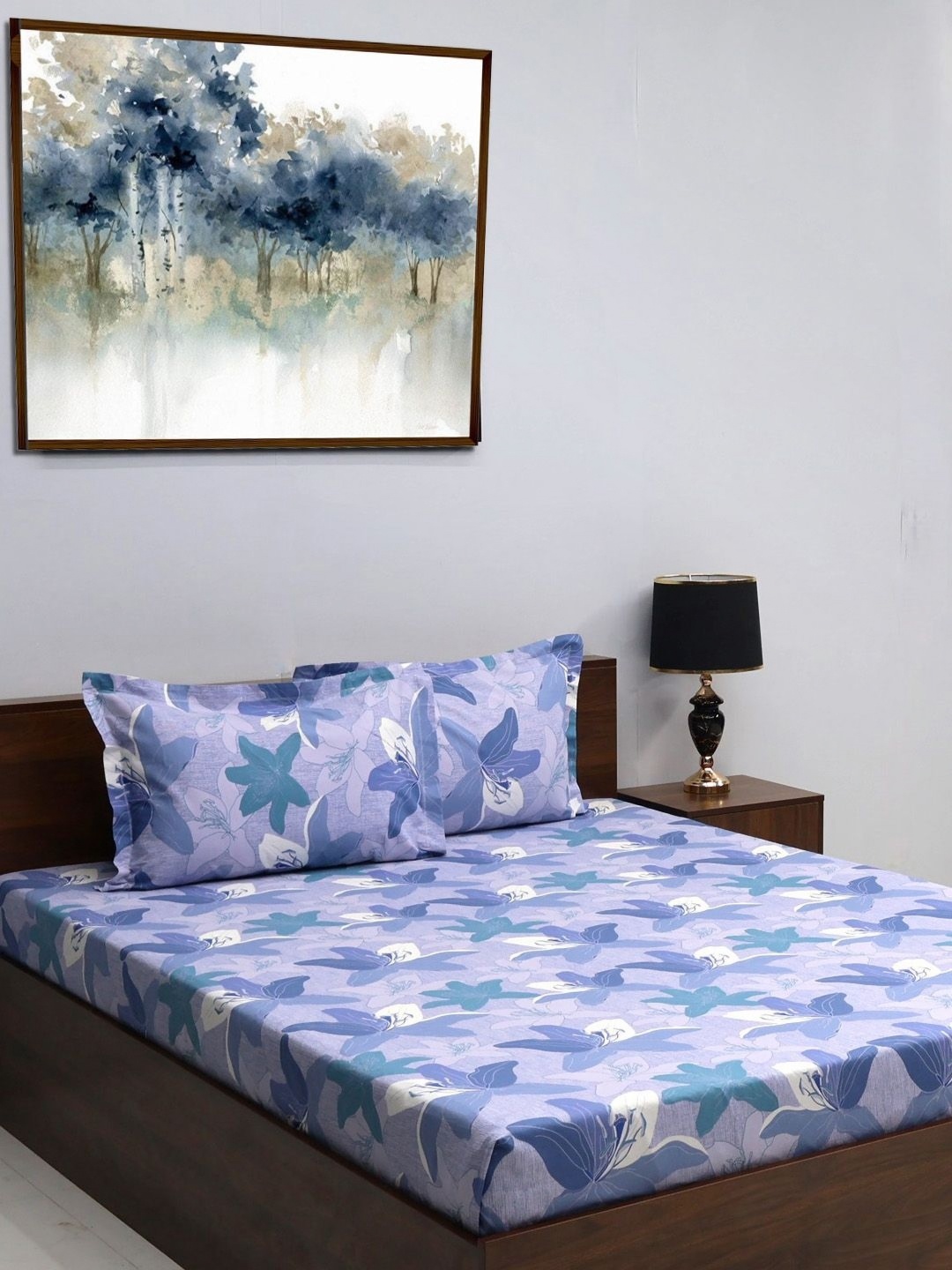 

BOMBAY DYEING Blue & Purple Floral 120 TC Queen Bedsheet with 2 Pillow Covers