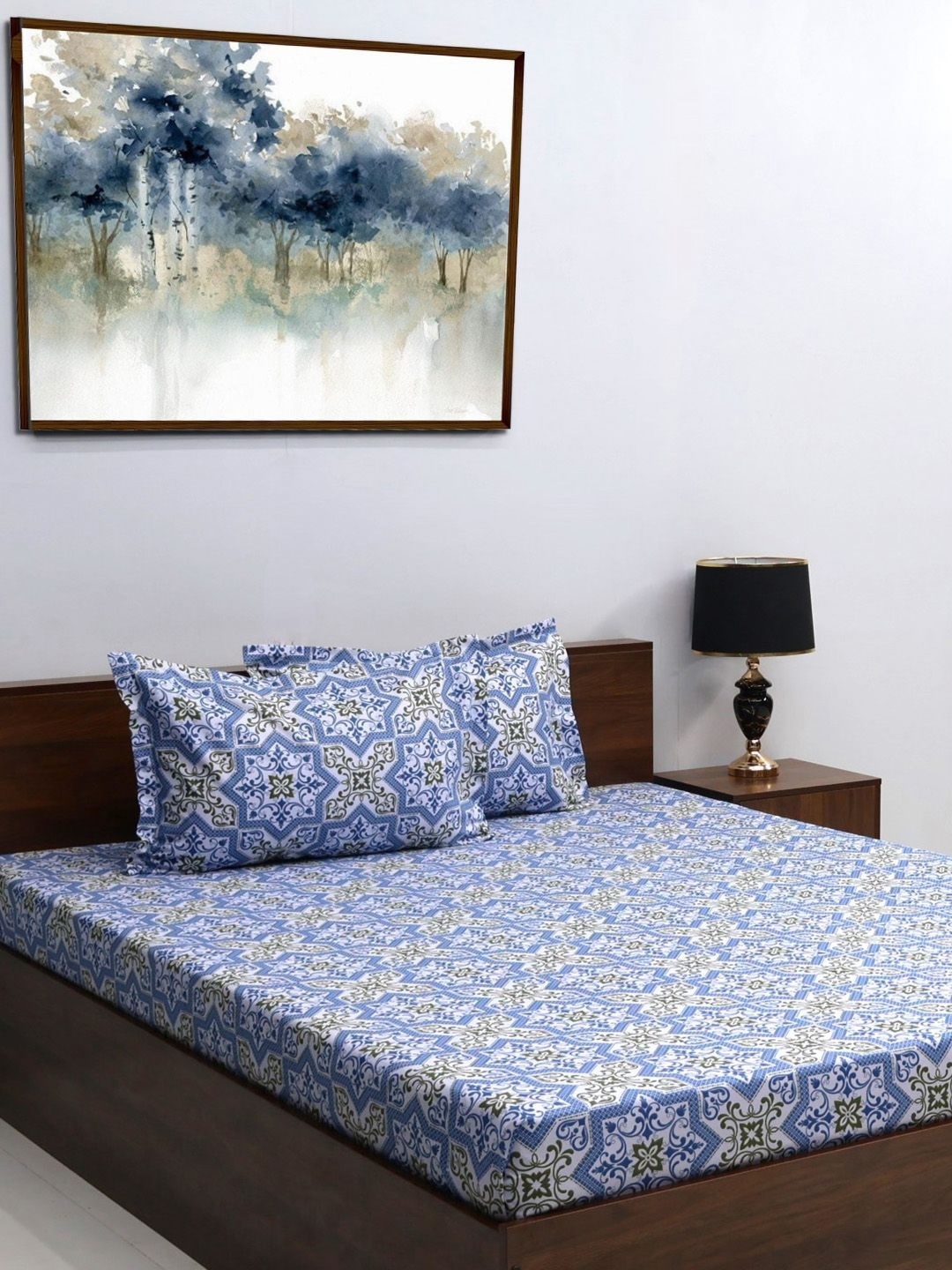 

BOMBAY DYEING Blue & White Ethnic Motifs 120 TC King Bedsheet with 2 Pillow Covers