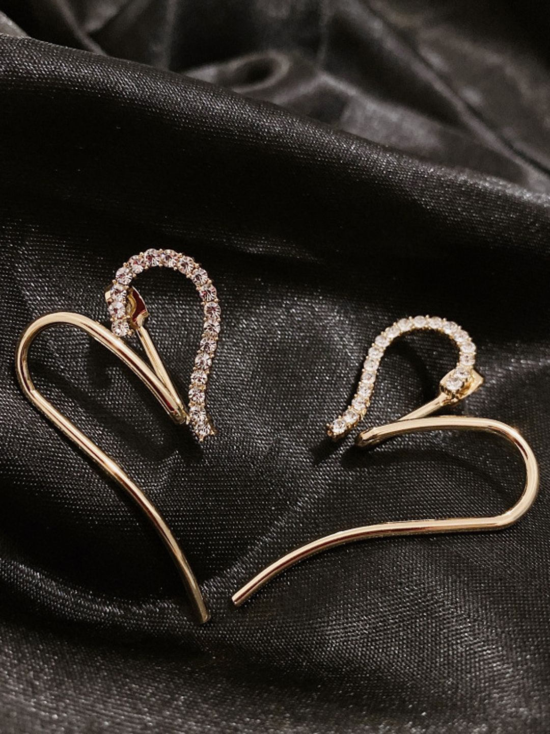 

FIMBUL Heart Shaped Hoop Earrings, Gold