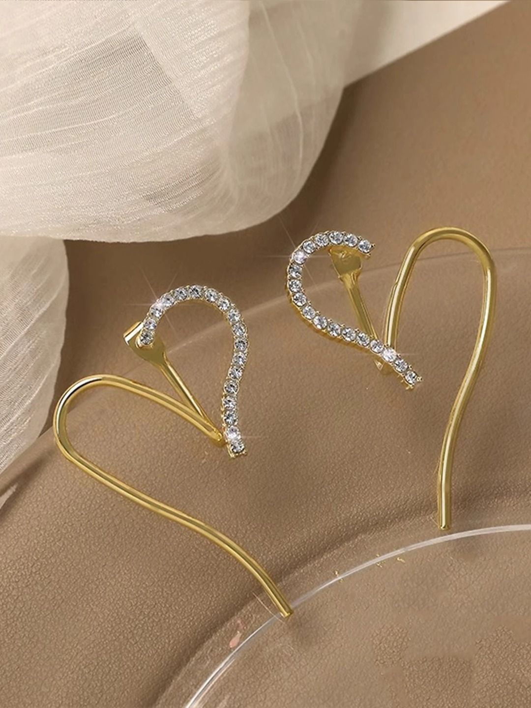 

FIMBUL Heart Shaped Hoop Earrings, Gold