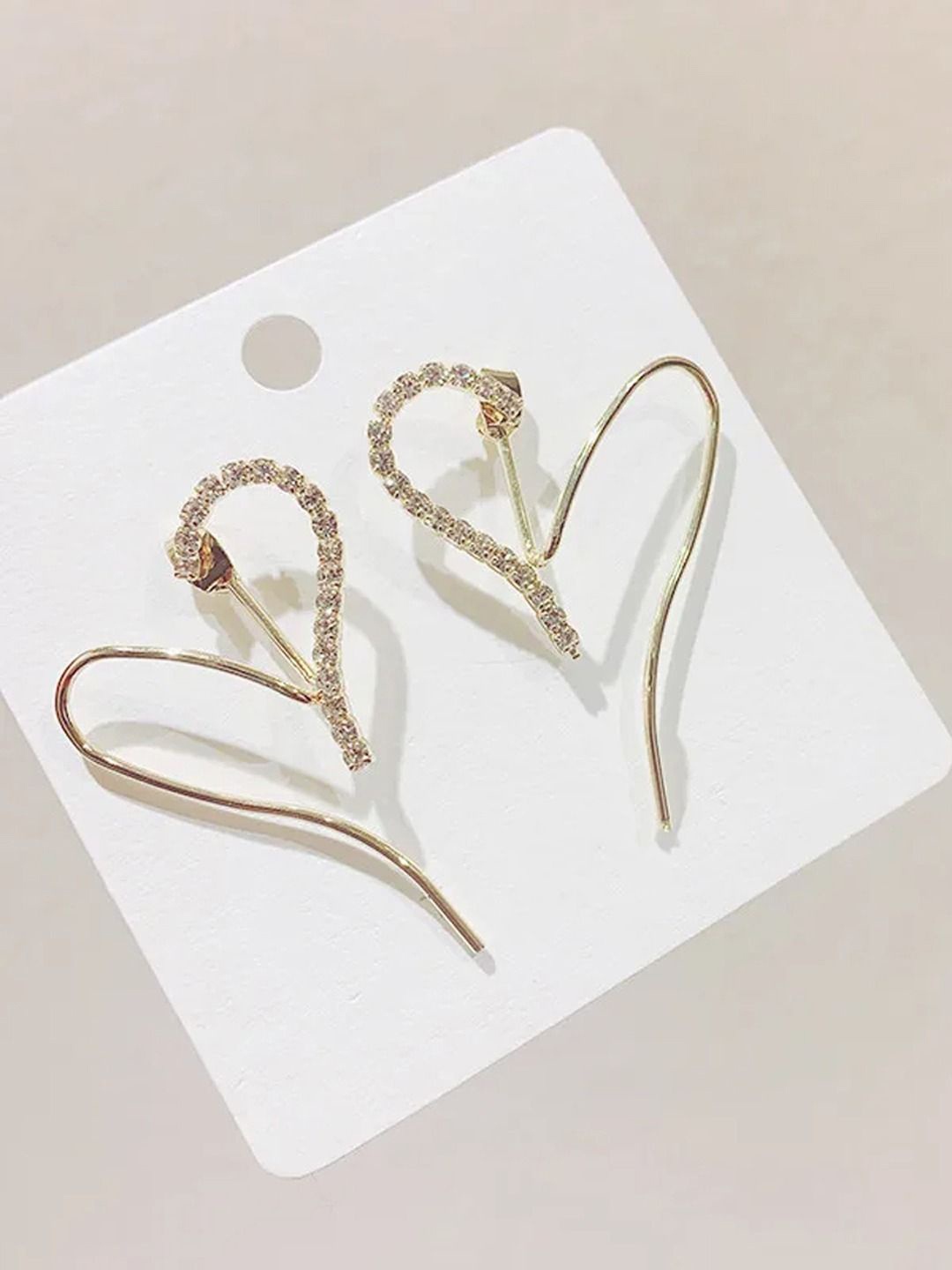 

FIMBUL Heart Shaped Studs Earrings, Gold