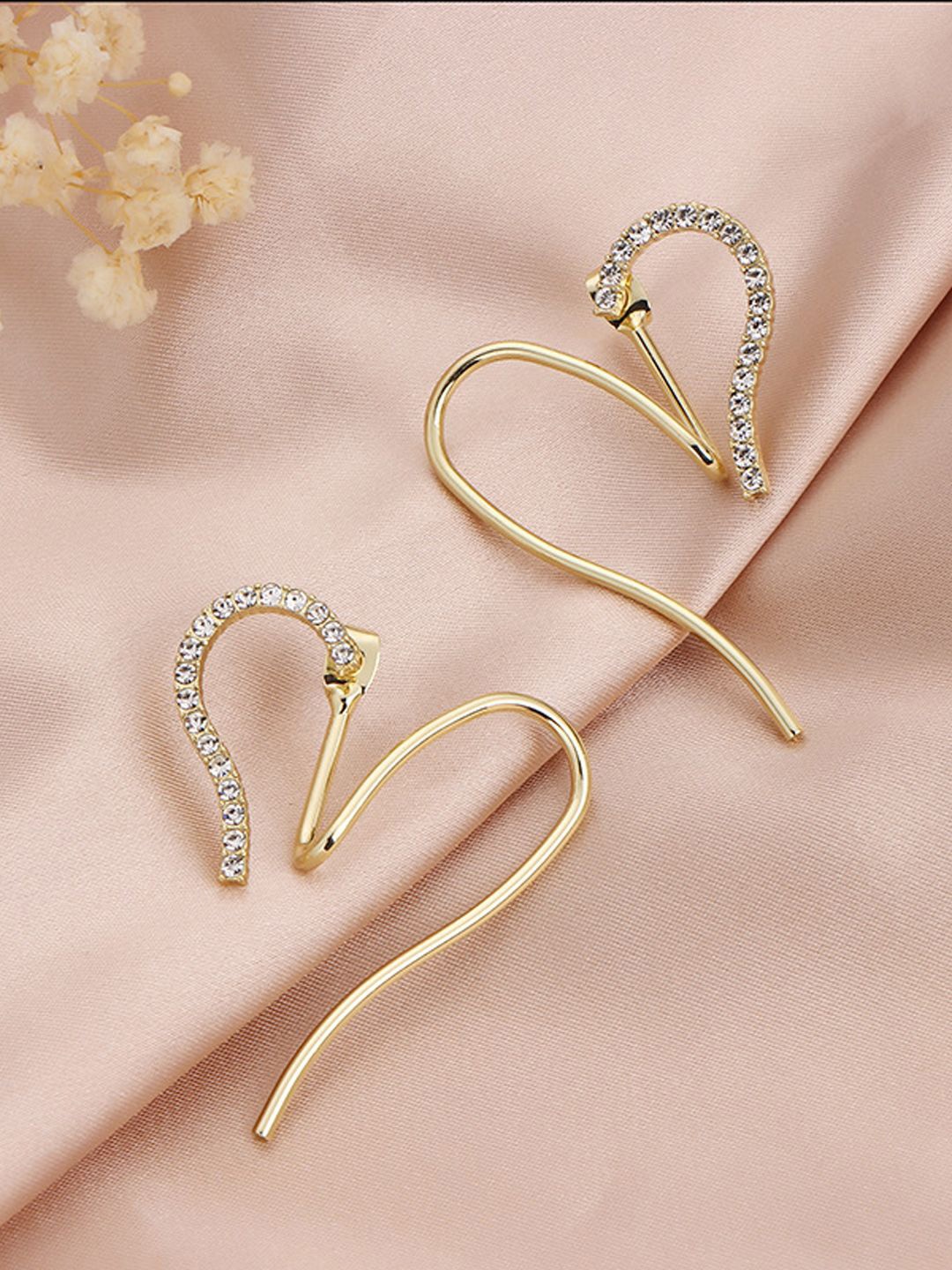 

Krelin Heart Shaped Hoop Earrings, Gold