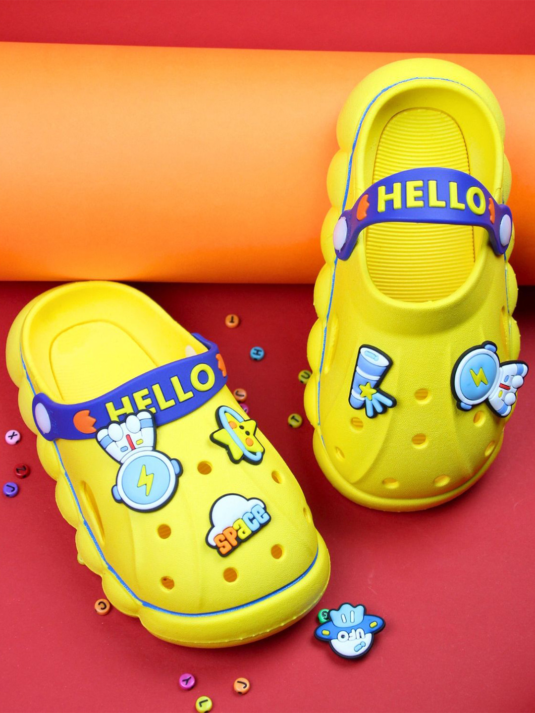 

BAESD Unisex Kids Printed Clogs, Yellow