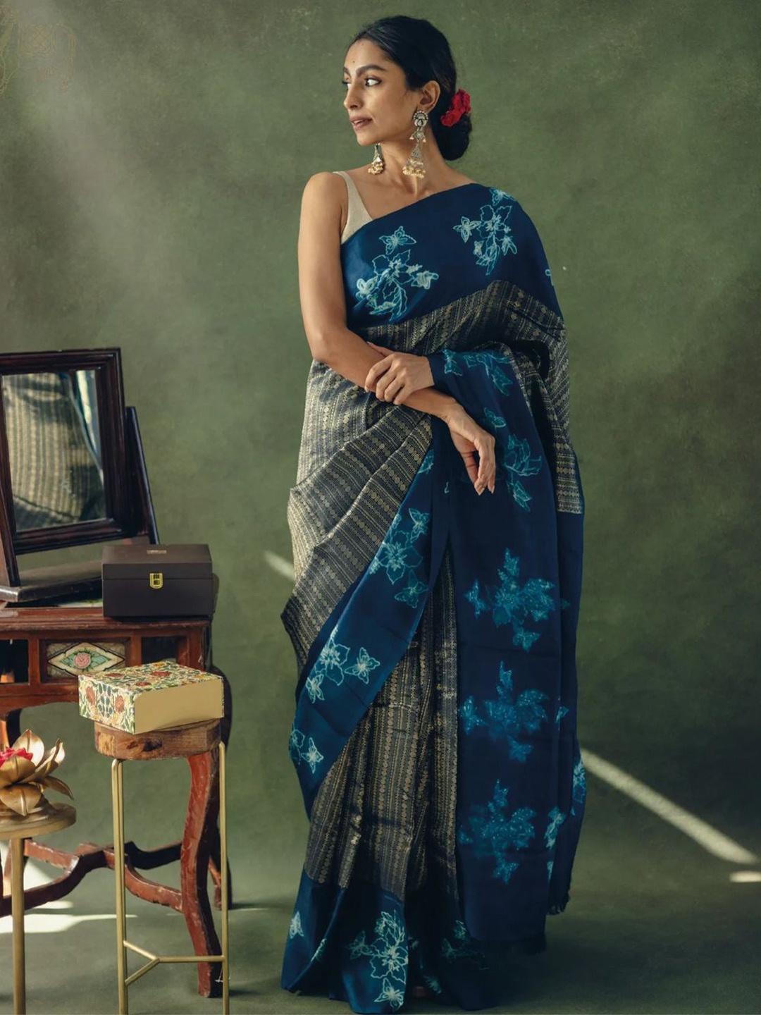 

bansari textiles Woven Design Zari Banarasi Saree, Blue