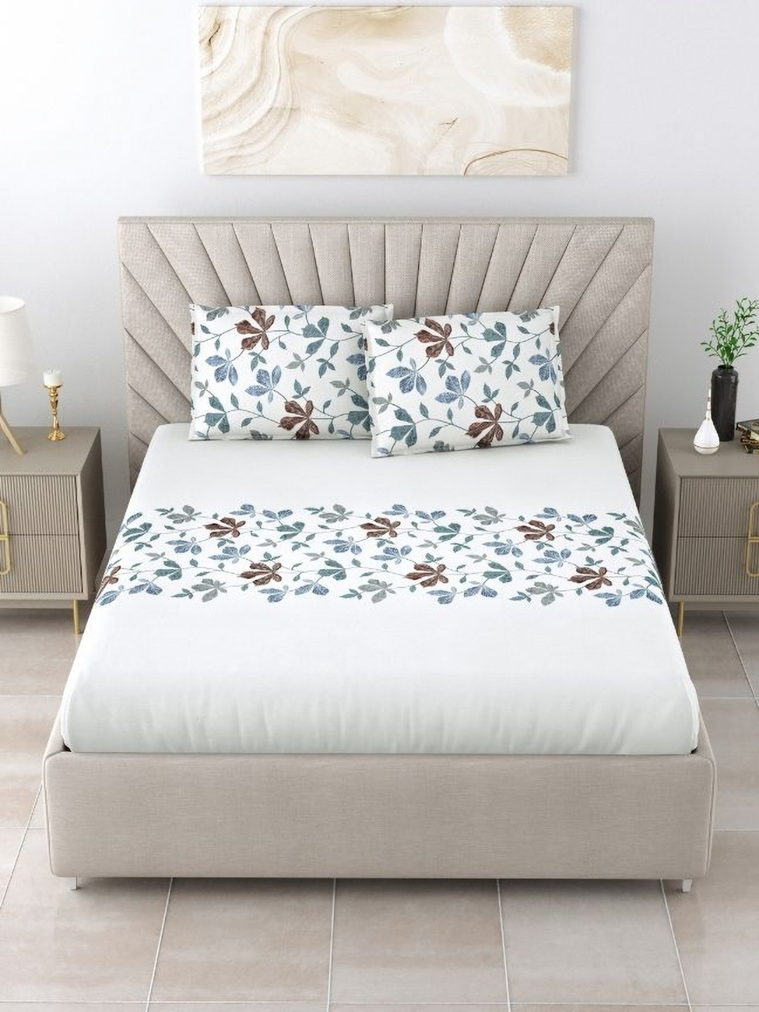 

Salona Bichona White & Blue Floral 180 TC King Bedsheet with 2 Pillow Covers