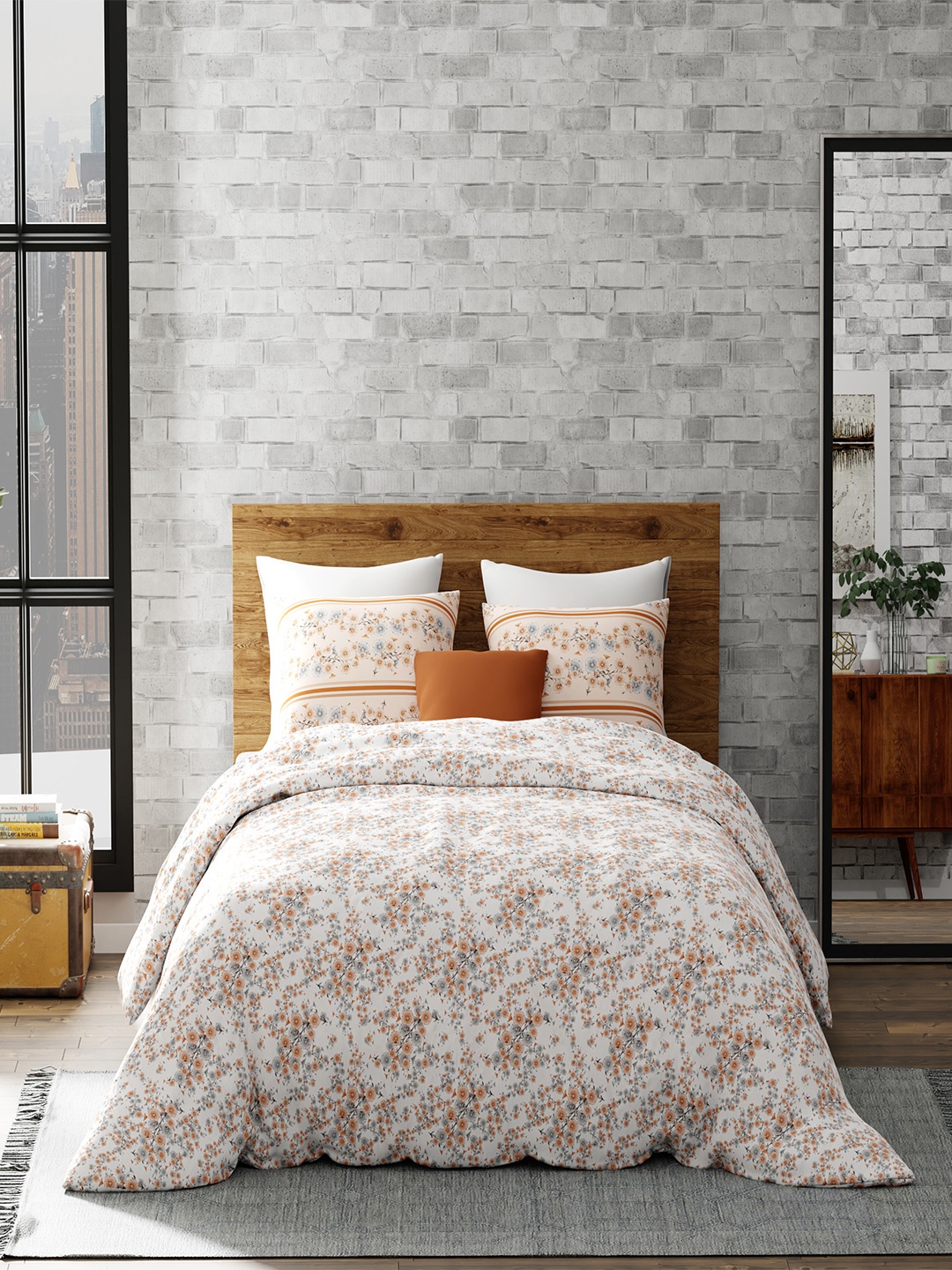 

Salona Bichona Beige & Orange Floral 180 TC King Bedsheet with 2 Pillow Covers
