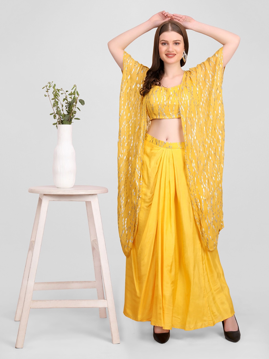 

GENDAFOOL Abstract Printed Shoulder Straps Zari Banarasi Top With Skirt & Jacket, Yellow