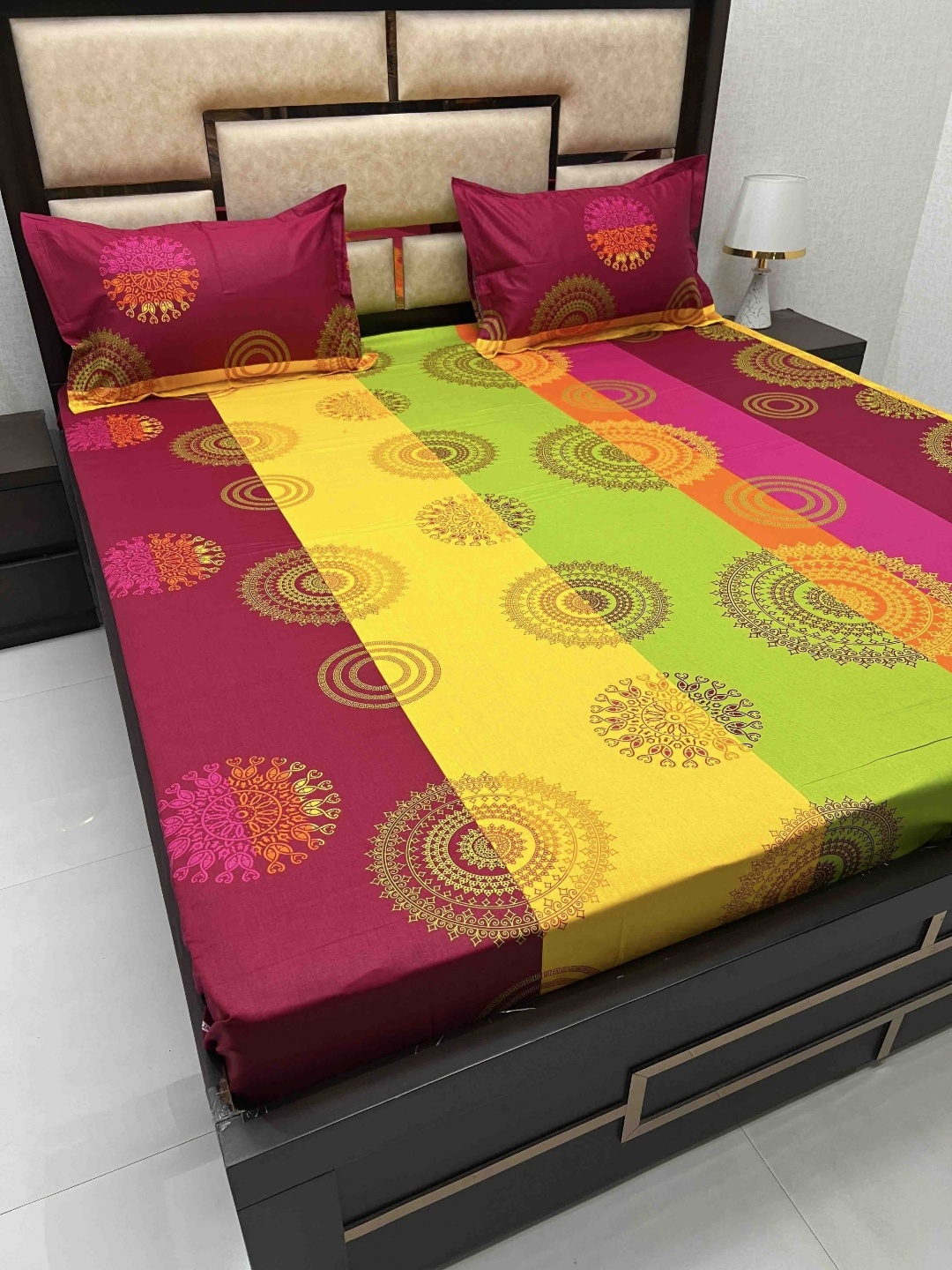 

Pure Decor Yellow & Green Ethnic Motifs Queen Bedsheet with 2 Pillow Covers