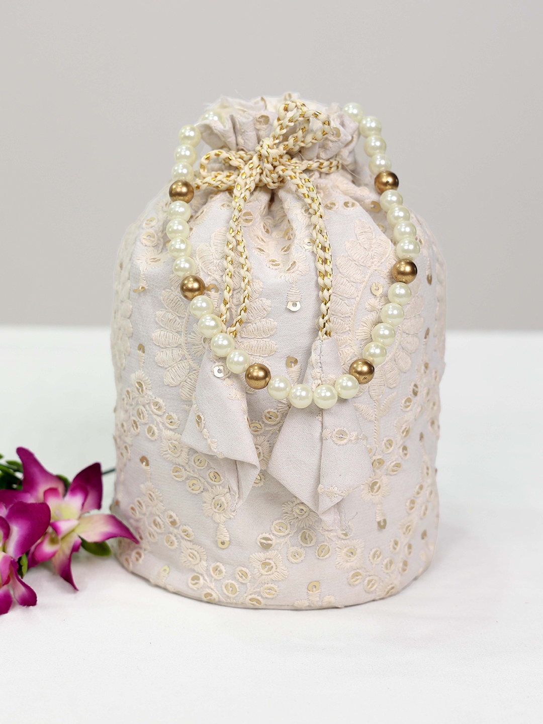 

LOOKNBOOK ART Embroidered Potli Clutch, Off white