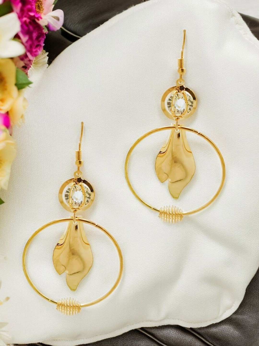 

FEMMIBELLA Circular Drop Earrings, Gold