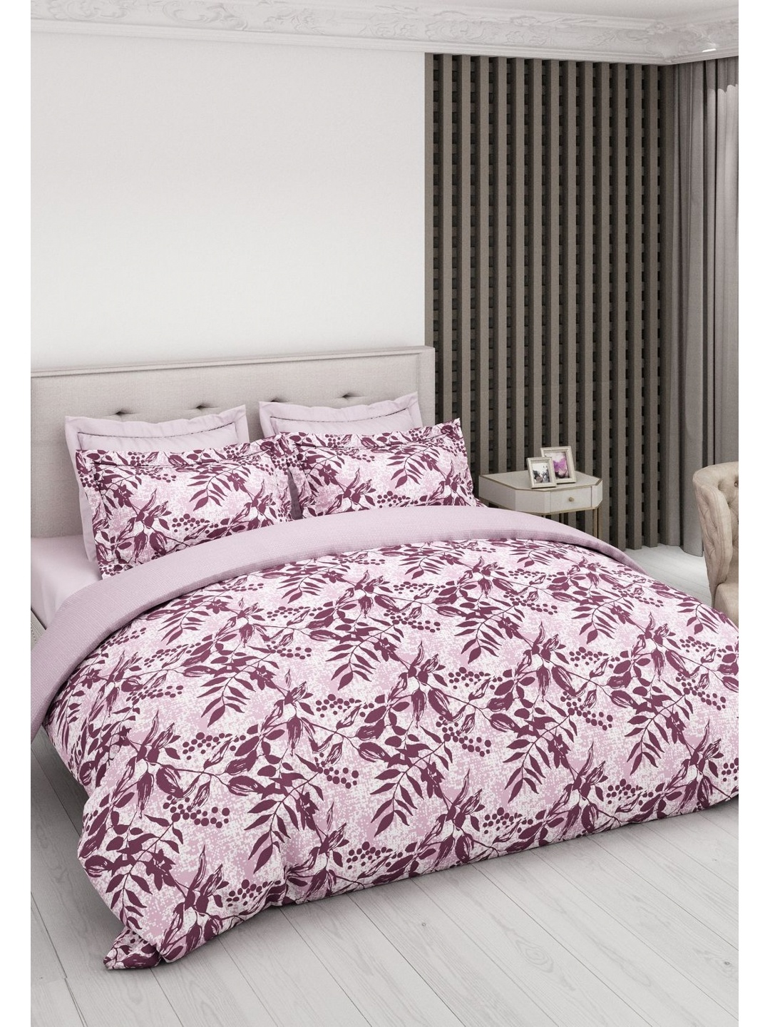 

LABHAM Fuchsia Floral 210 TC King Bedsheet with 2 Pillow Covers