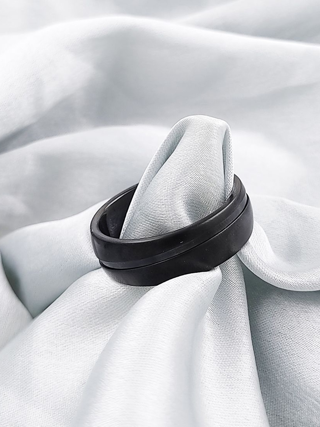 Saizen Men Stainless Steel Adjustable Finger Ring, Black