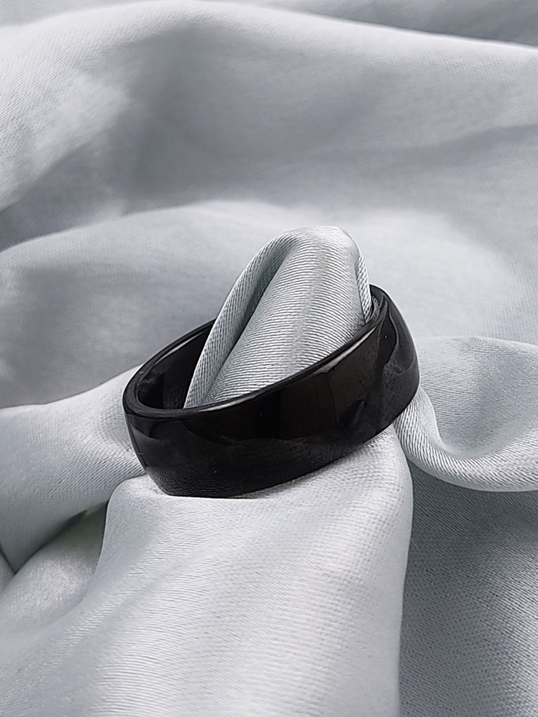 Saizen Men Stainless Steel Band Finger Ring, Black