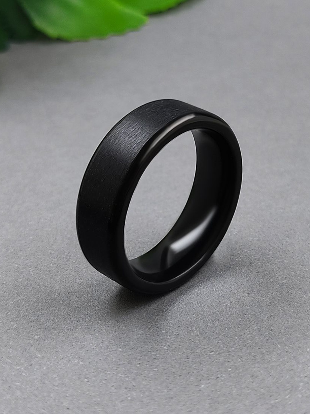 

Saizen Stainless Steel Finger Ring, Black