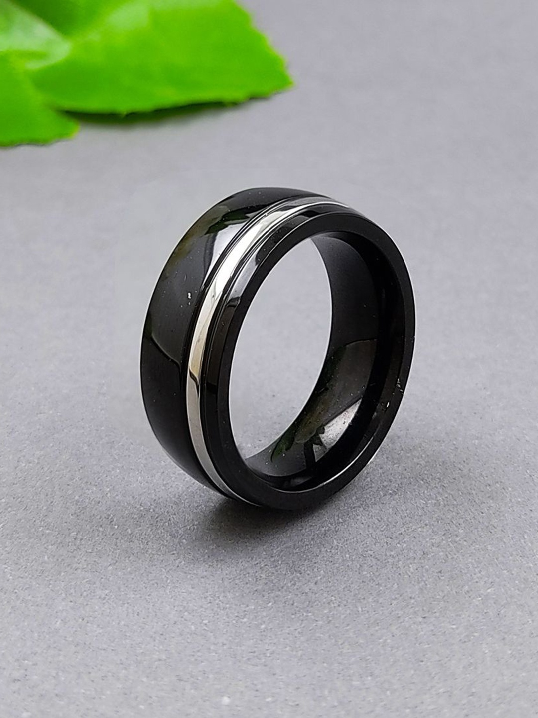 

Saizen Stainless Steel Finger Ring, Black